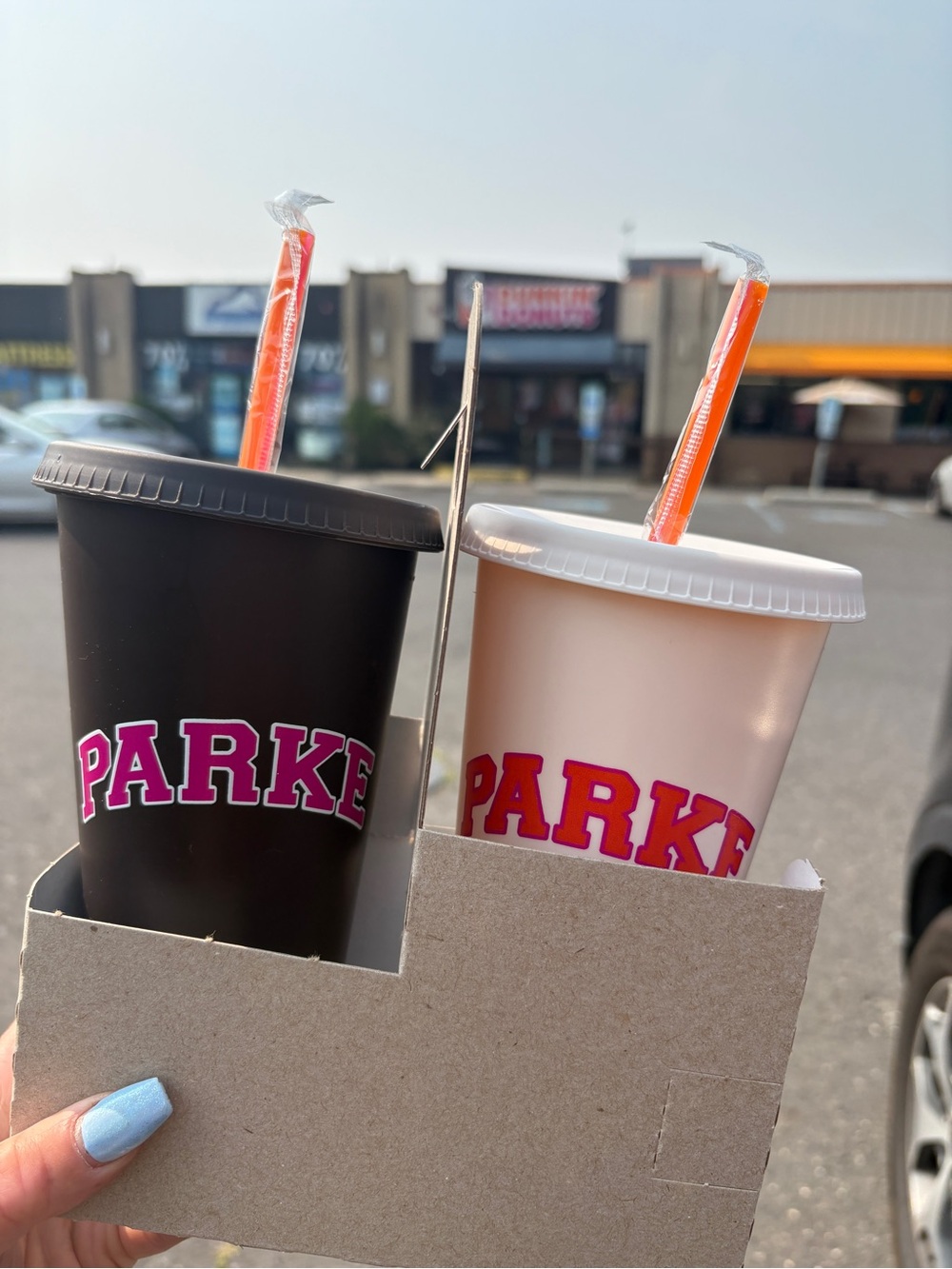 Parke- viral cups Cups in Brown and tan  Pink with straws. Cannot buy anywhere!!